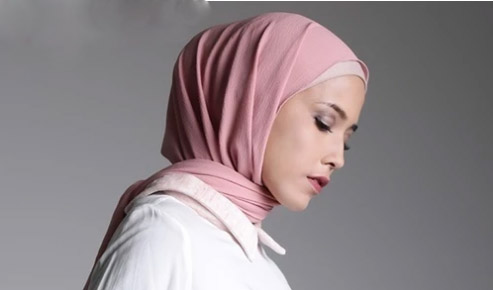 Model Jilbab Lebaran Terbaru Yang Bisa Anda Dapatkan Di Shop Hijab Hijup.com 1