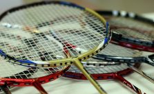 Daftar Peralatan Olahraga Badminton yang Harus Anda Punya